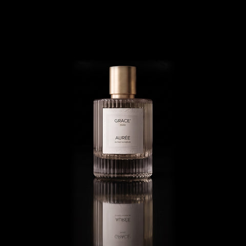 AURÉE Extrait de Parfum flacon on black