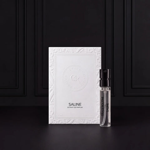 SALINE 2 ml Extrait de Parfum Tester mit blindgeprägter Verpackung, Grace’ Routine