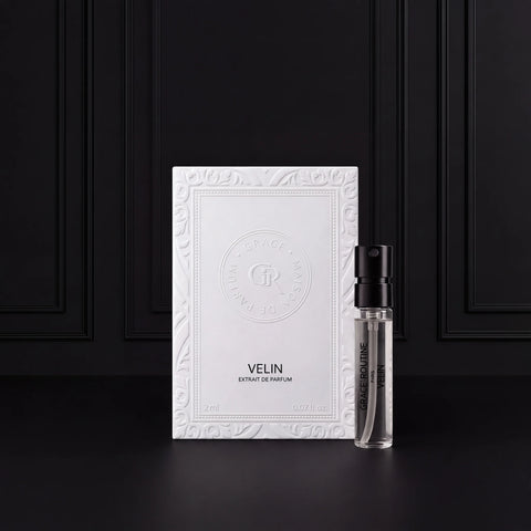 VELIN 2 ml Extrait de Parfum Tester mit blindgeprägter Verpackung, Grace’ Routine